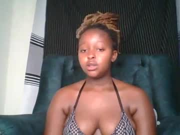 ellah_simone