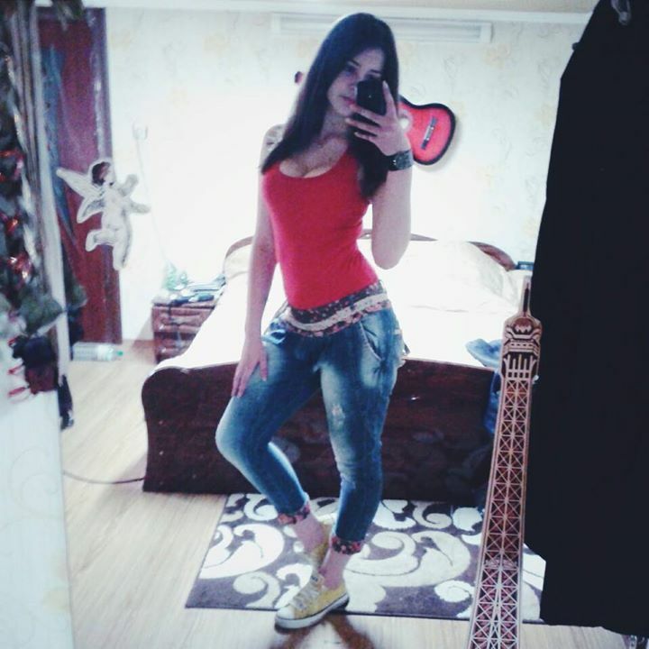 sext brunette teen tease with perfect body — 24