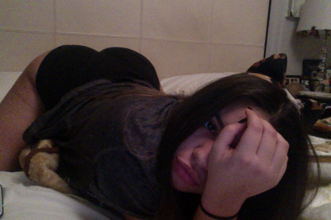 Latina teen — 20